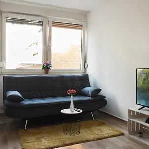  Apartment Helles Studio In Innenstadt Mit Netflix